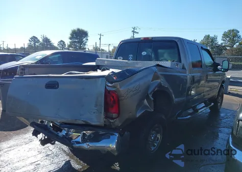 2002 Ford F-250 Lariat/Xl/Xlt z USA, uszkodzony, nr VIN 1FTNW21F72ED55045